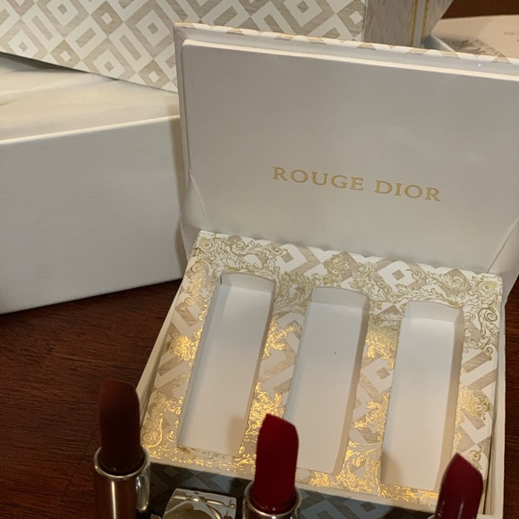 Absolutely gorgeous authentic red colors limited edition Dior 3 lipsticks set. - Picture 7 of 11
